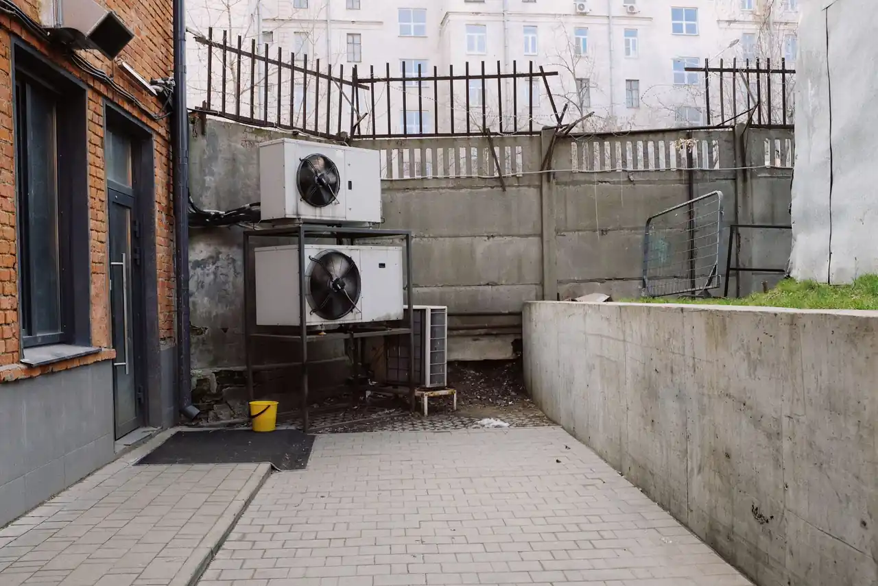 Call and triage by HVAC Chicago Pro